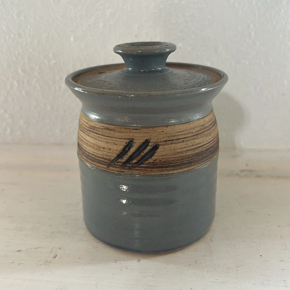 Handmade pottery jar with lid for salt, honey, sugar etc.